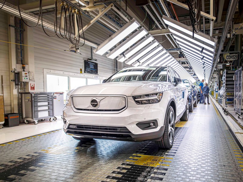 Volvo zahájilo výrobu elektrického XC40 Recharge